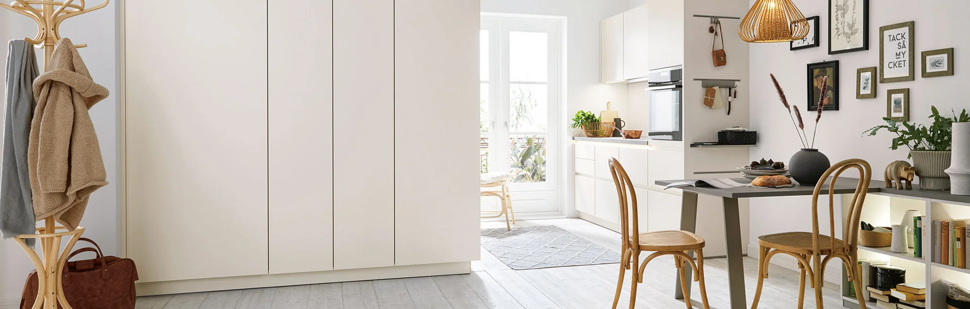 seashell white modern kitchen