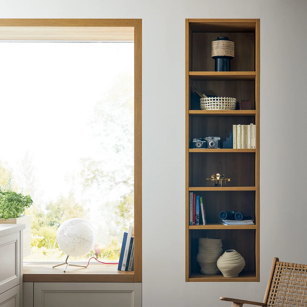 Side shelf