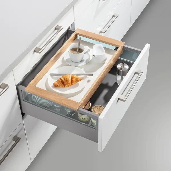 Auszug – Auszug mit Holztablett