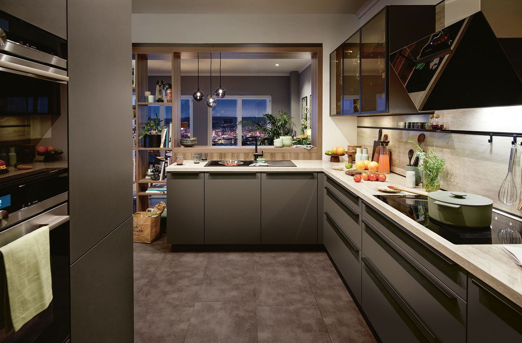 Urban warm wood look kitchen