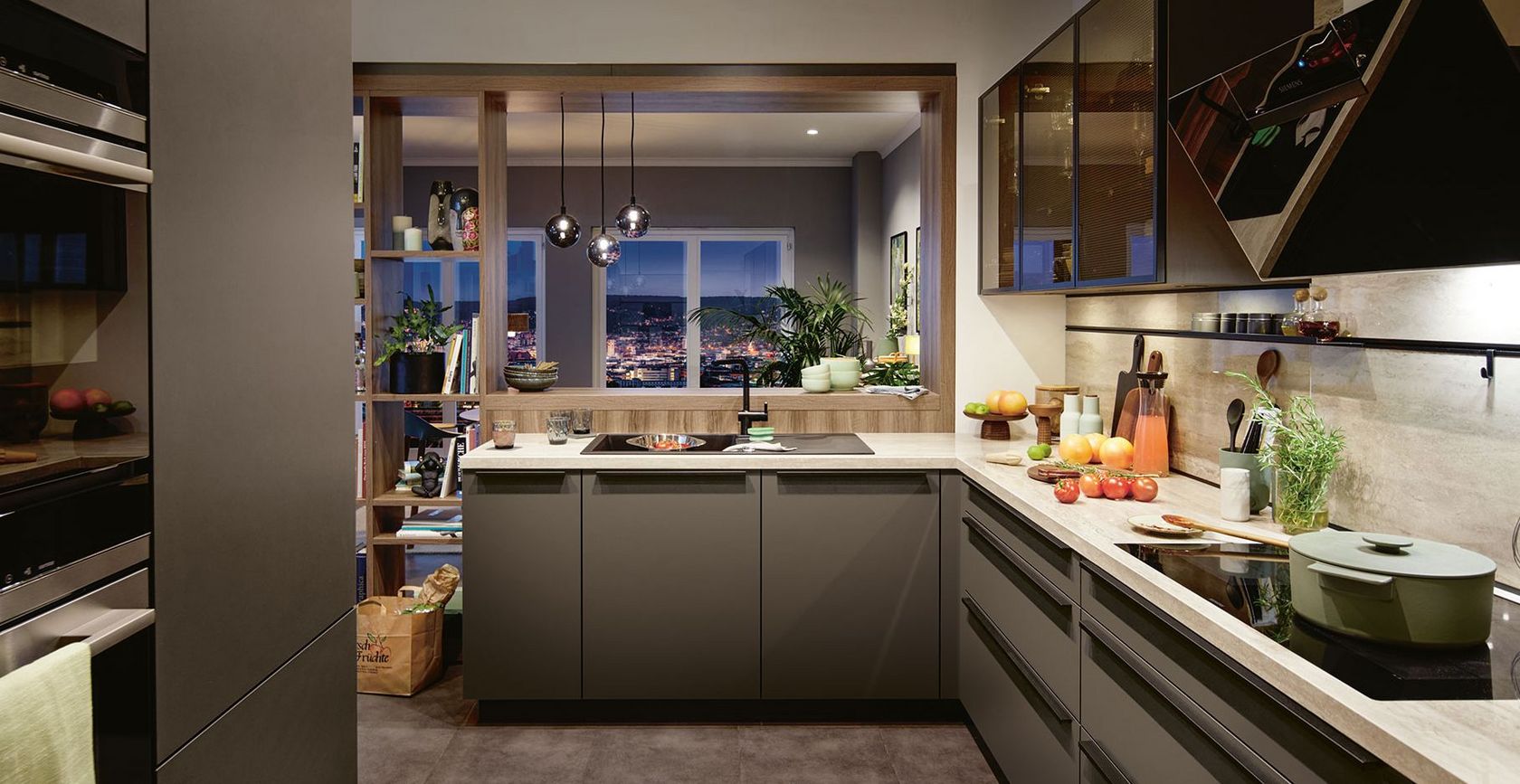 Urban warm wood look kitchen